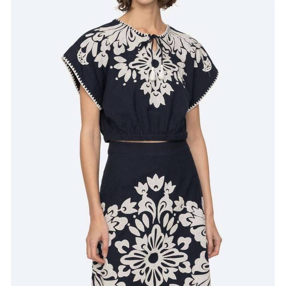 NEW SEA liliana appliqué top in navy